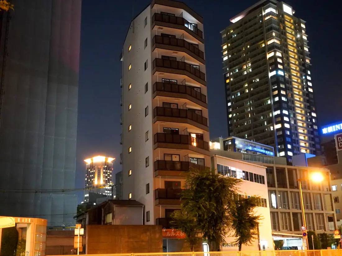 ラ・リッシュ北梅田外観